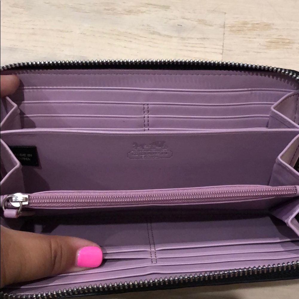 Coach Wallet - Picture 3 of 3